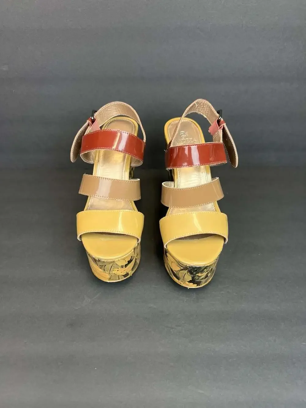 Andrea Gomez Patent Leather Colorblock Floral Platform Wedge Sandals Size 9
